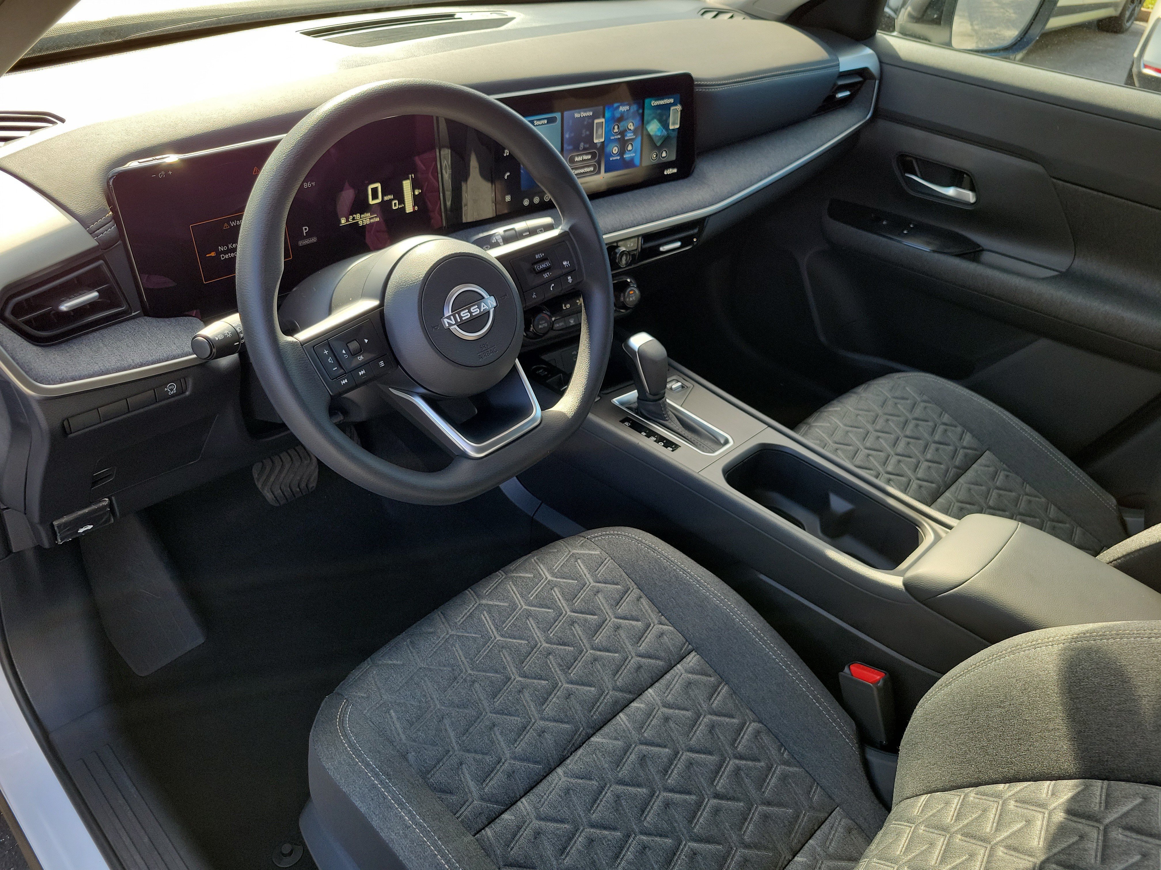 Used 2026 Nissan Kicks SV FWD image 10