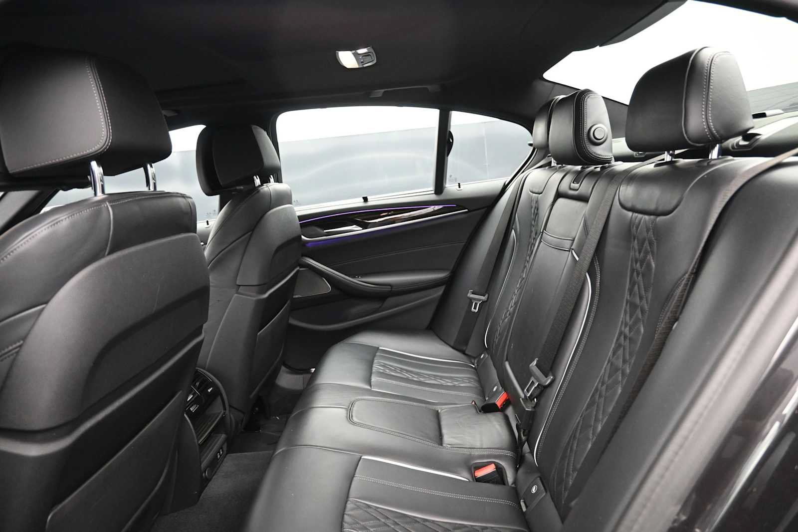 Used 2022 BMW 530e w/ Executive Package RWD image 14