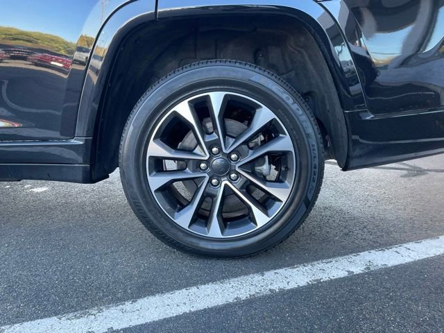 Used 2021 Jeep Grand Cherokee L Overland w/ Luxury Tech Group IV image 38