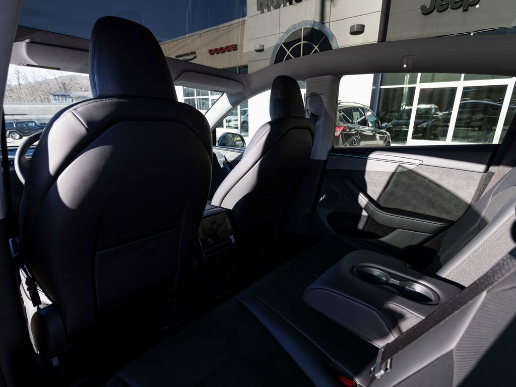 Used 2026 Tesla Model Y Long Range image 26