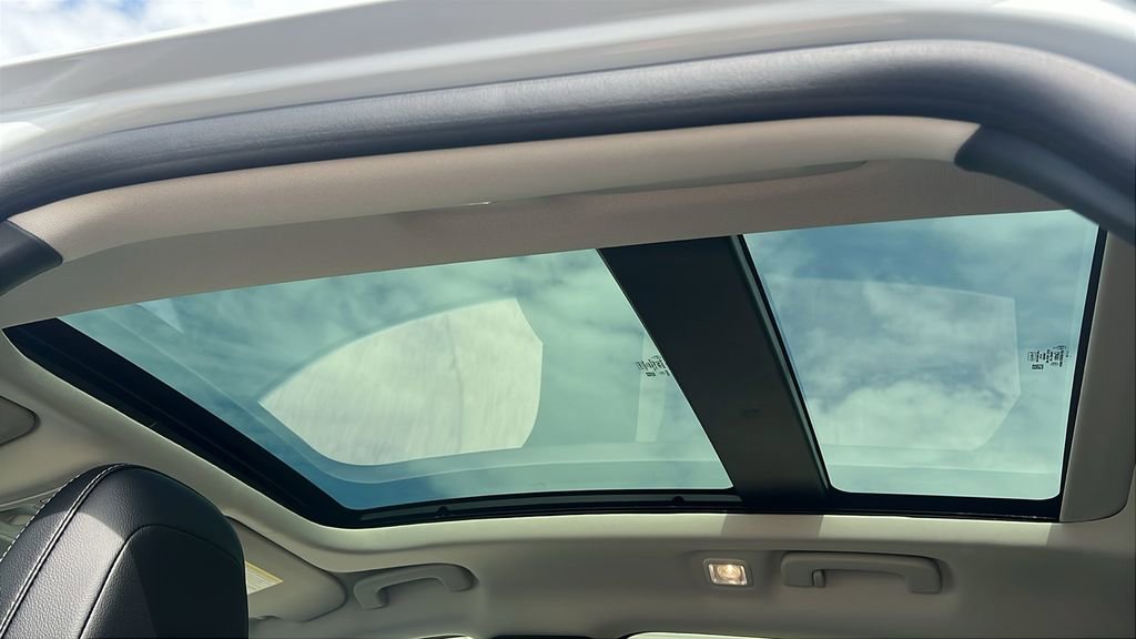 New 2025 Ford Escape Plug-in Hybrid w/ PHEV Premium Package image 26