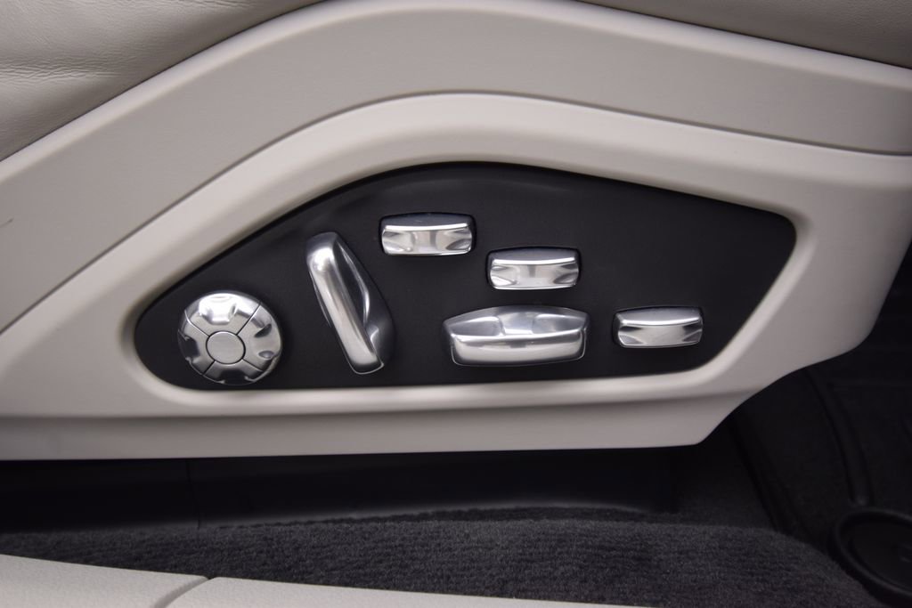 Used 2017 Porsche Panamera Turbo image 29