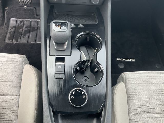 Used 2023 Nissan Rogue SV image 23