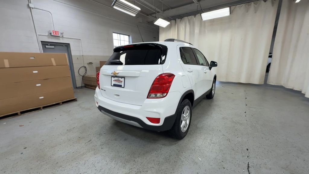 Certified 2022 Chevrolet Trax LT w/ LT Convenience Package image 11