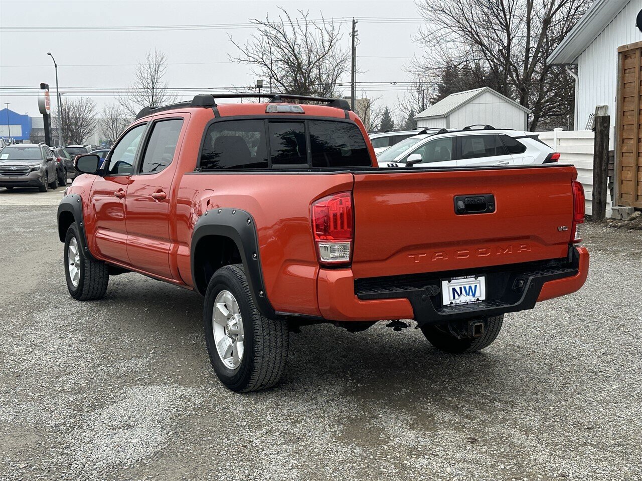 Used 2016 Toyota Tacoma TRD Sport AWD/4WD image 30