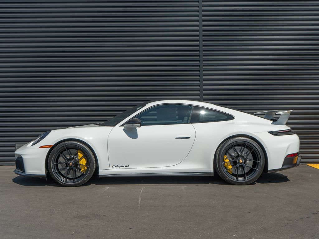New 2026 Porsche 911 Carrera GTS image 2
