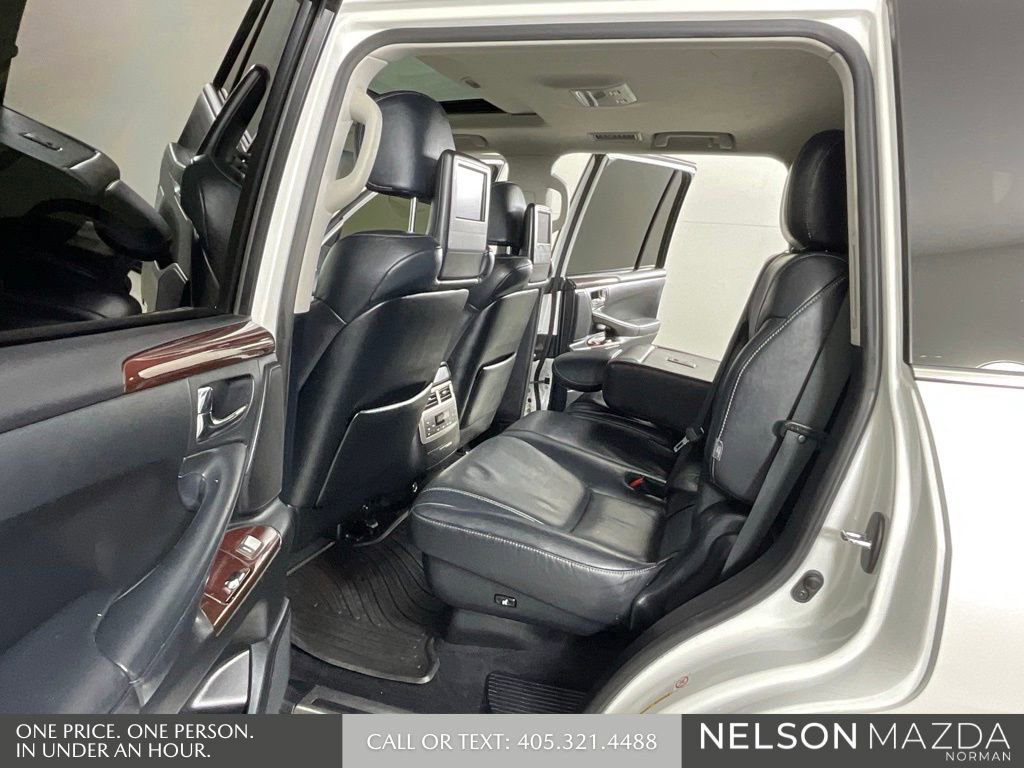 Used 2013 Lexus LX 570 4WD w/ Luxury Pkg image 12