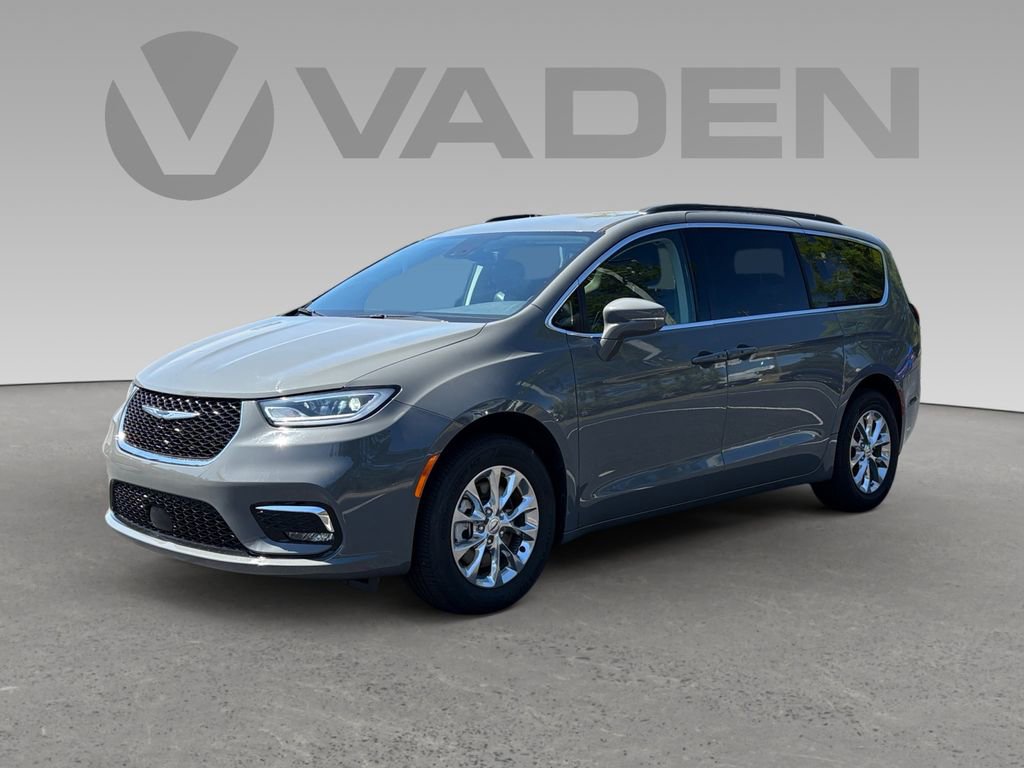 Used 2023 Chrysler Pacifica Touring-L FWD image 26