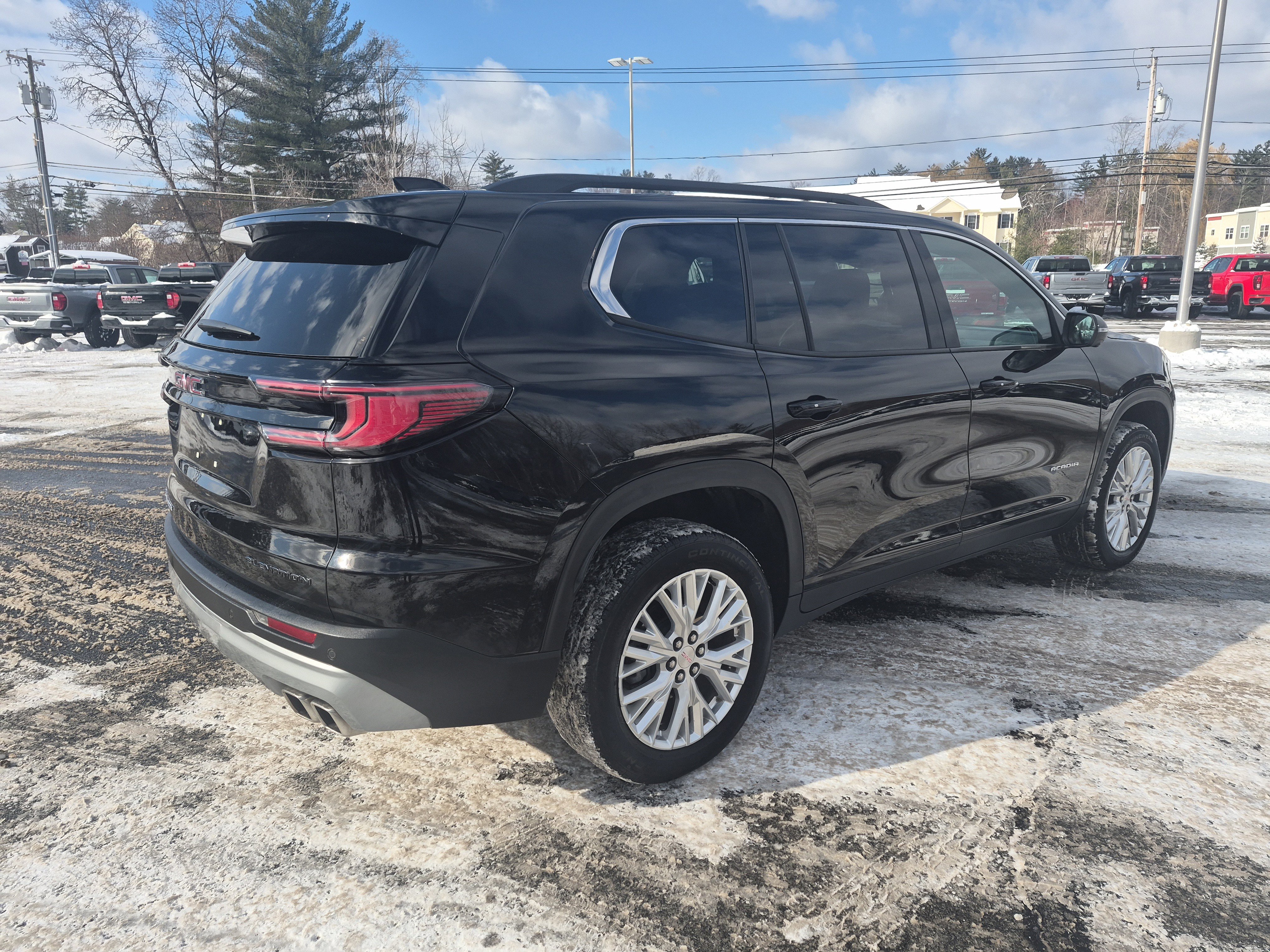 Used 2024 GMC Acadia Elevation image 6
