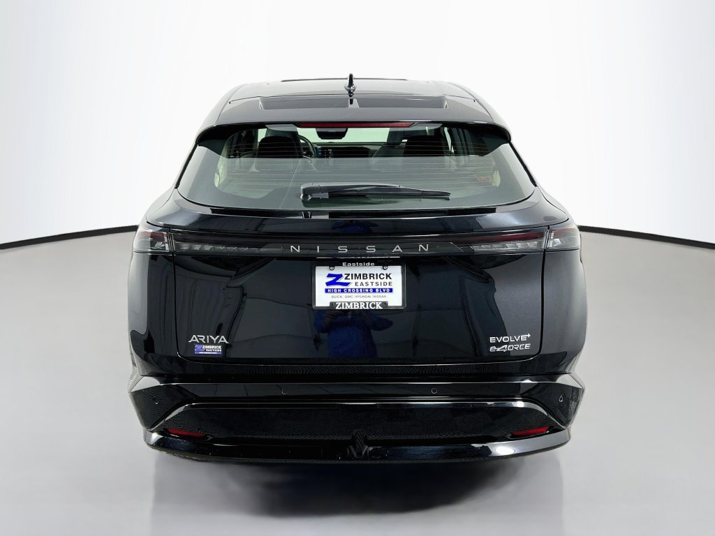 Used 2024 Nissan Ariya AWD image 6