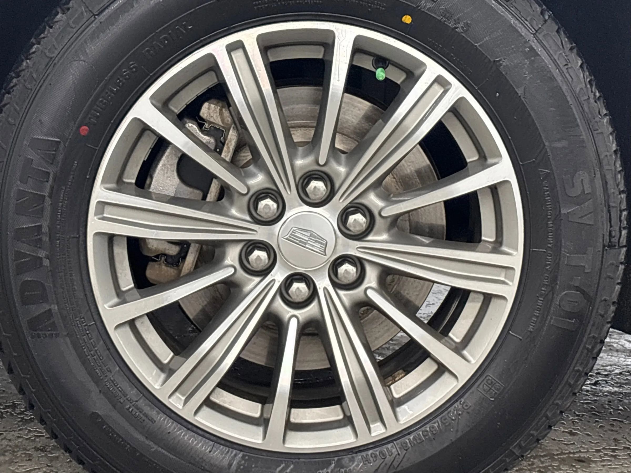 Used 2017 Cadillac XT5 Luxury image 32