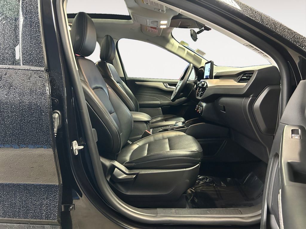 Used 2022 Ford Escape SEL image 10