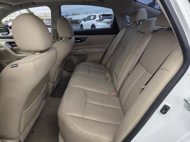 Used 2014 Nissan Altima 2.5 SL w/ Moonroof Package FWD image 11