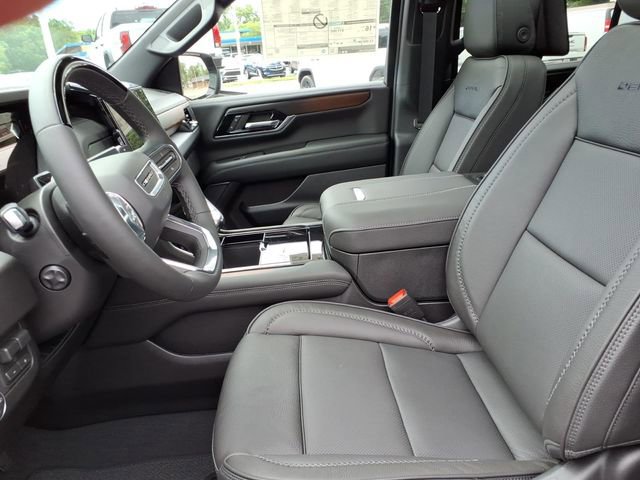 New 2026 GMC Yukon Denali w/ Denali Reserve Package AWD/4WD image 17