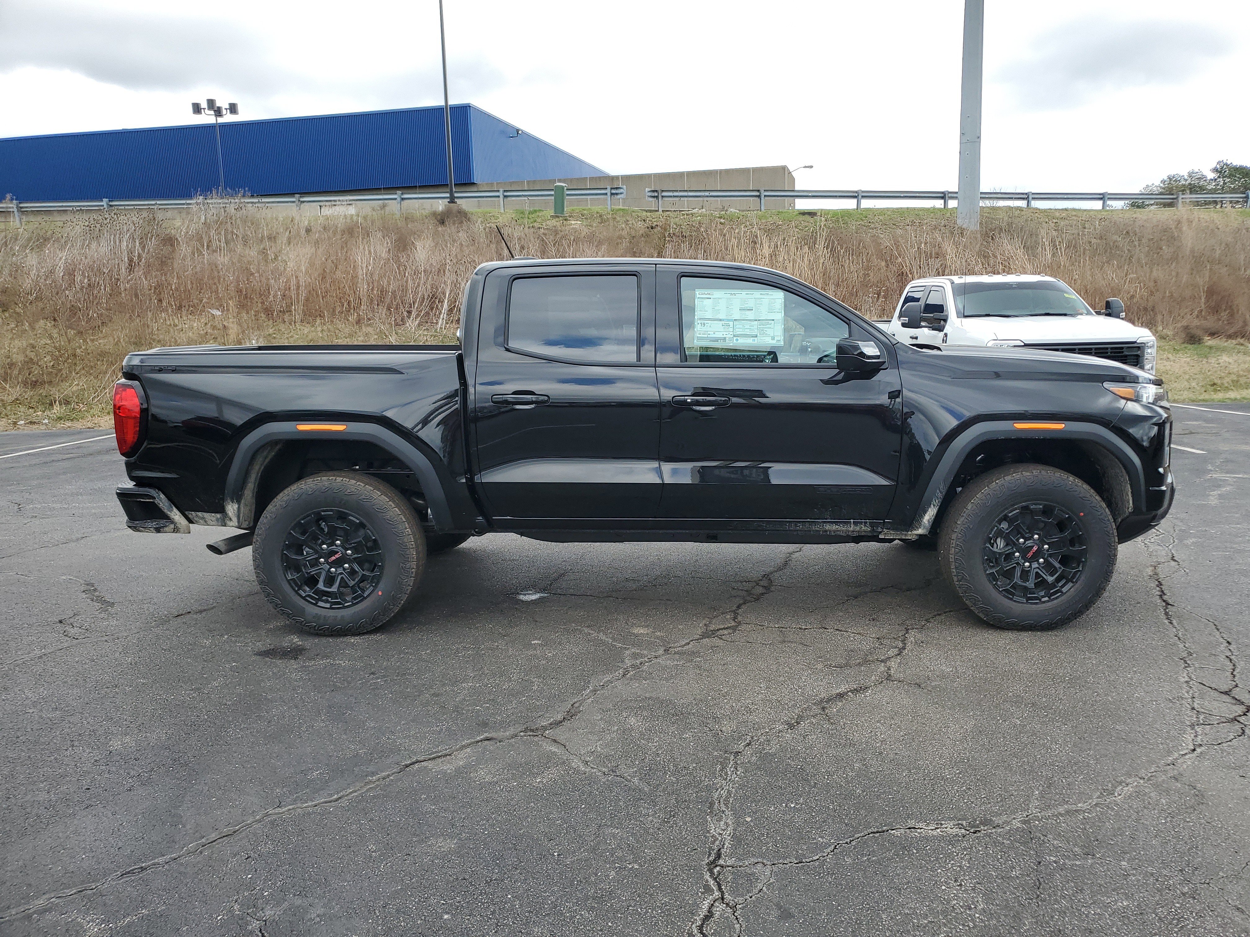 New 2026 GMC Canyon Elevation w/ Convenience Package image 3