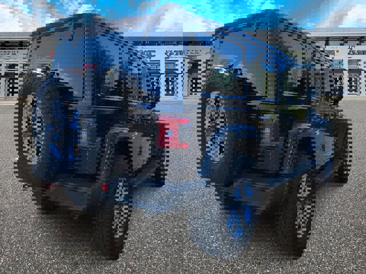 Used 2021 Jeep Wrangler Unlimited Sahara image 8