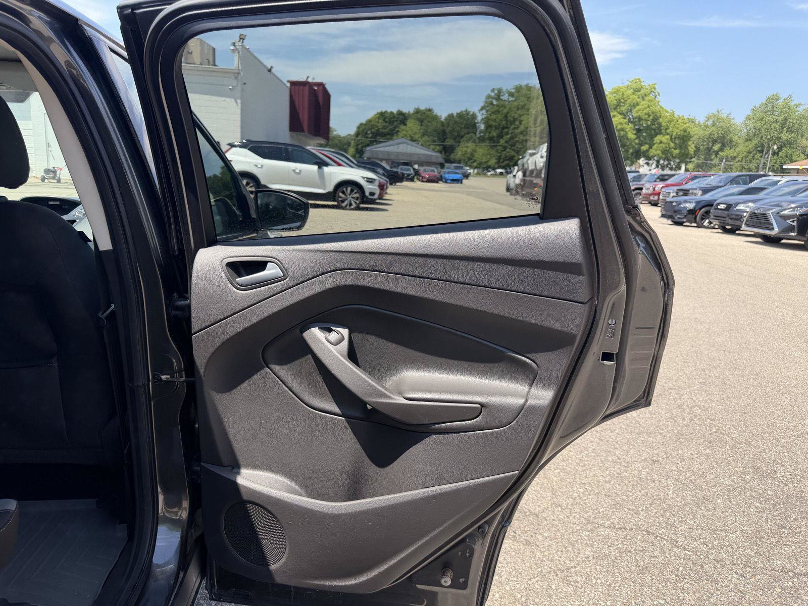 Used 2015 Ford Escape SE AWD/4WD image 23