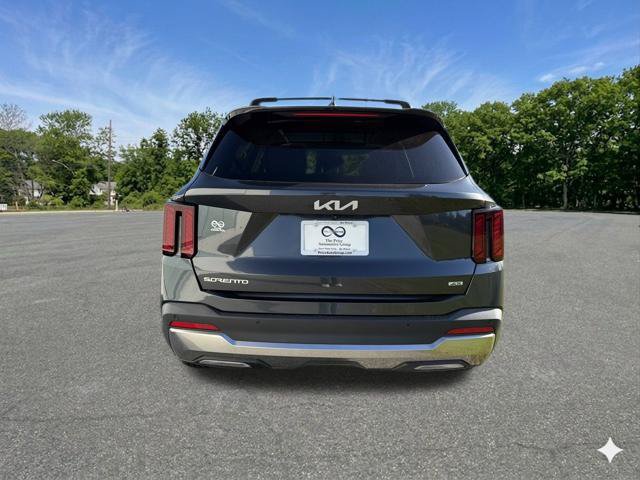 Used 2024 Kia Sorento S w/ Panoramic Sunroof Package AWD/4WD image 7