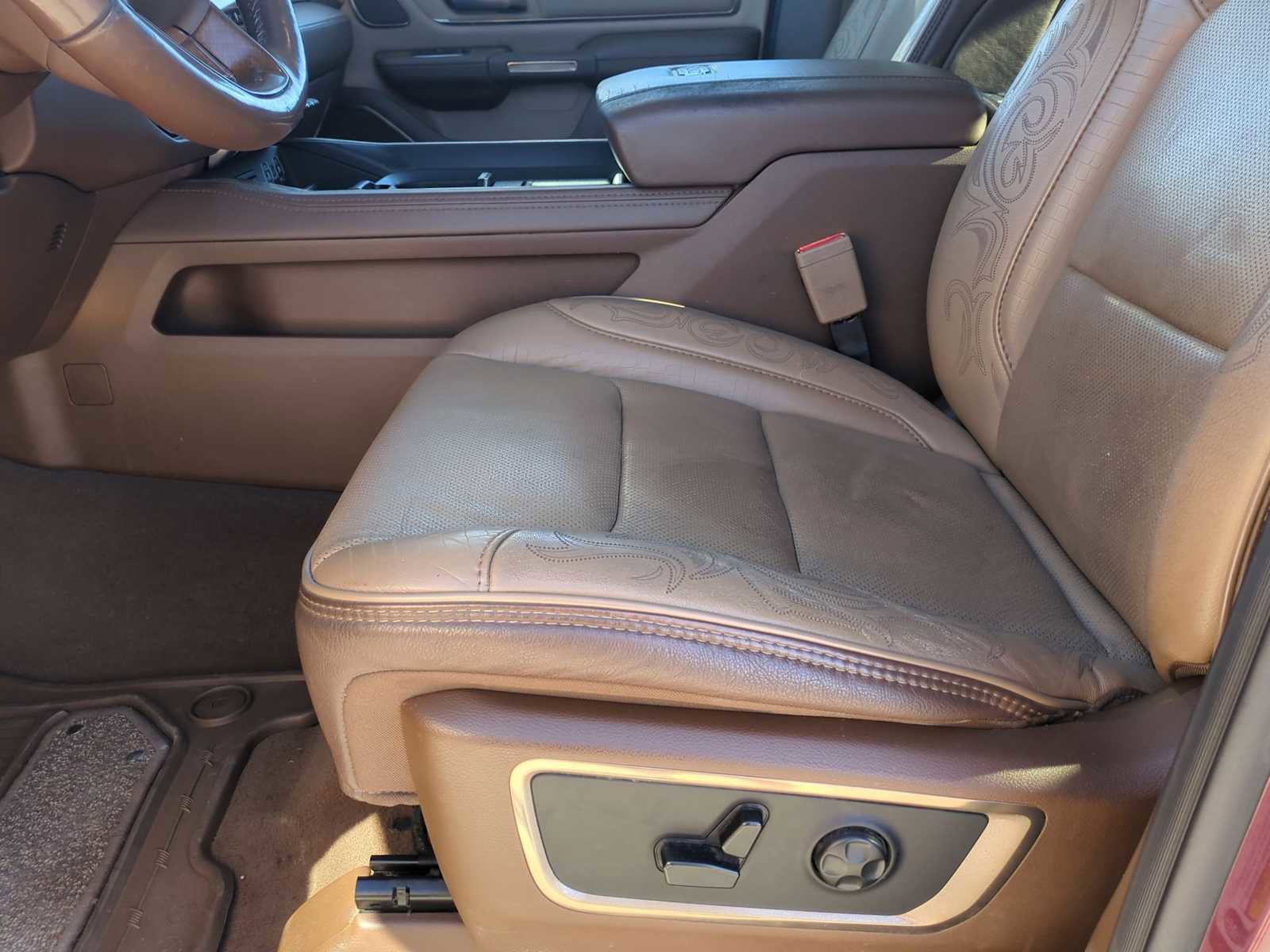 Used 2019 RAM 1500 Laramie Longhorn image 20