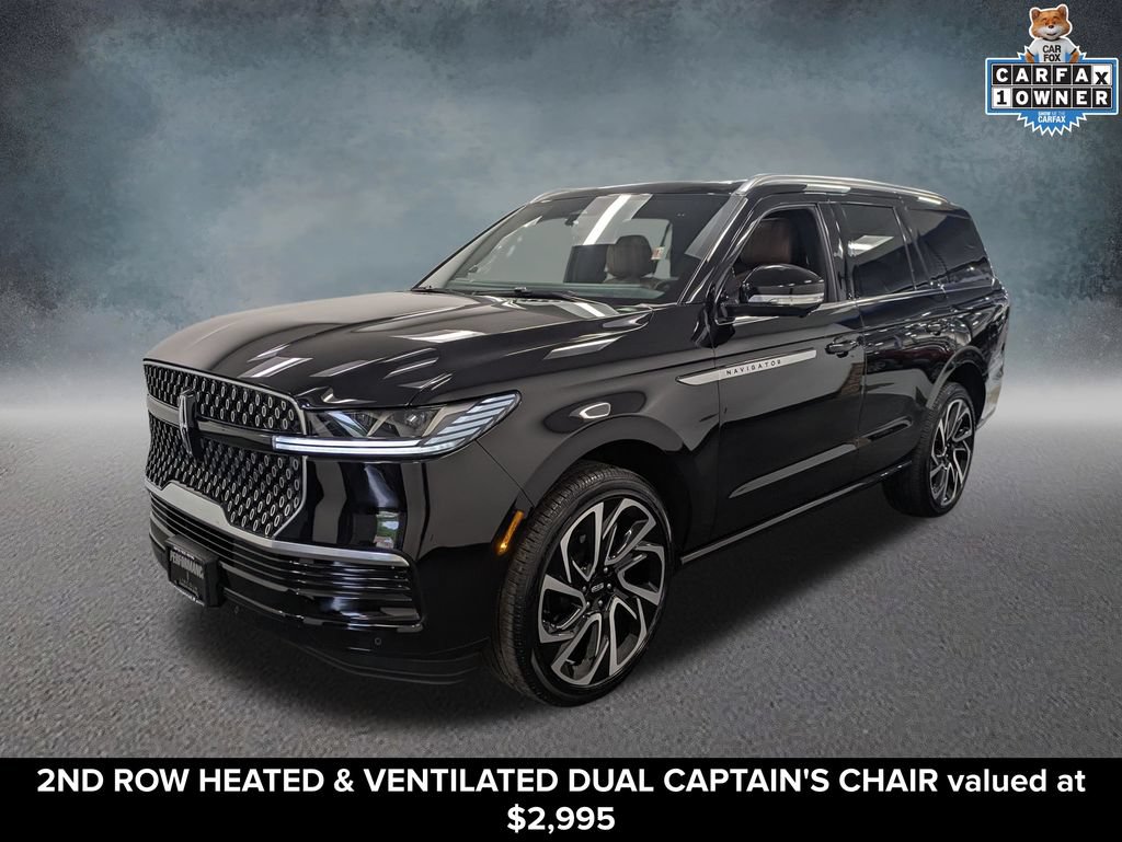 Used 2026 Lincoln Navigator Reserve AWD/4WD image 2