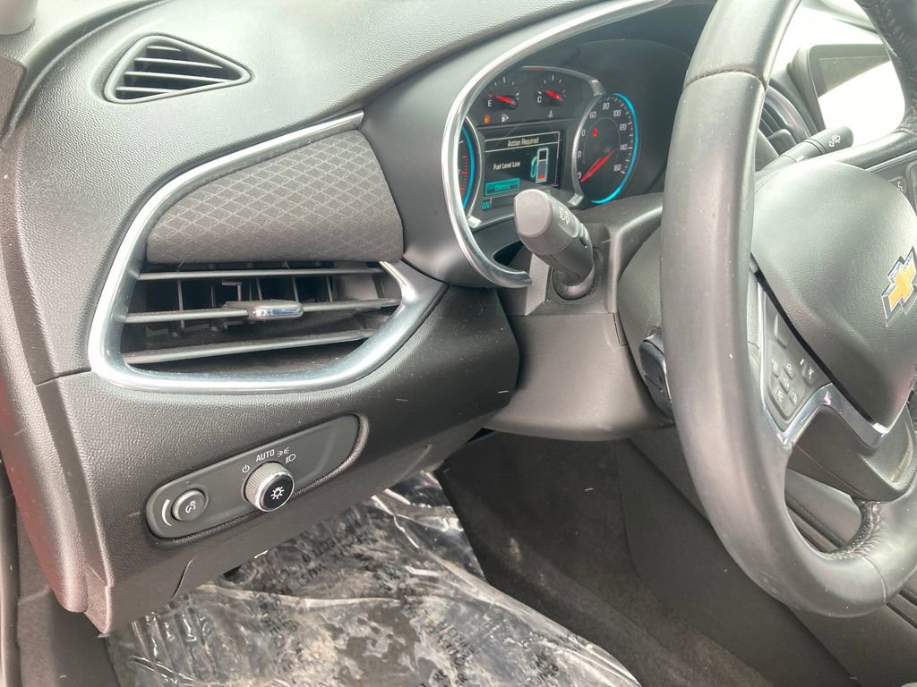 Used 2016 Chevrolet Malibu LT image 17