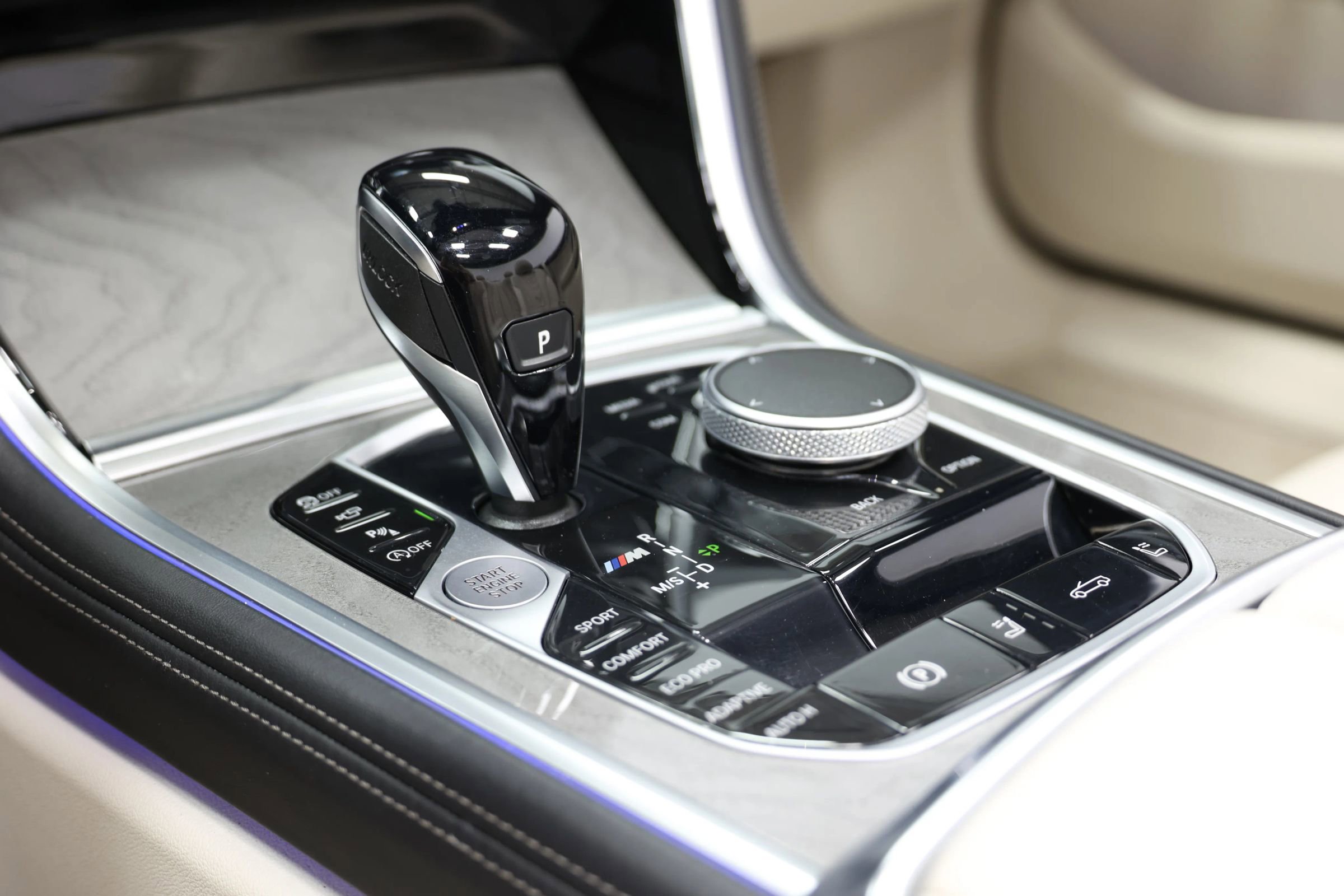 Used 2022 BMW M850i xDrive Convertible AWD/4WD image 38
