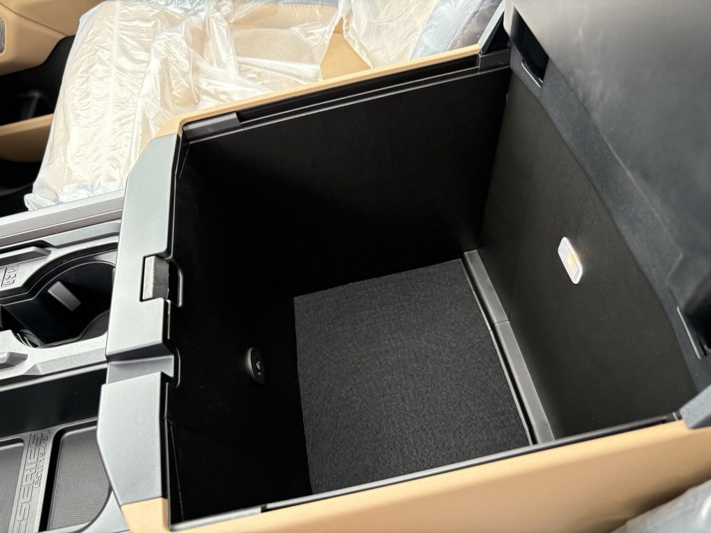 New 2026 Ford F350 Lariat w/ Lariat Premium Package image 36