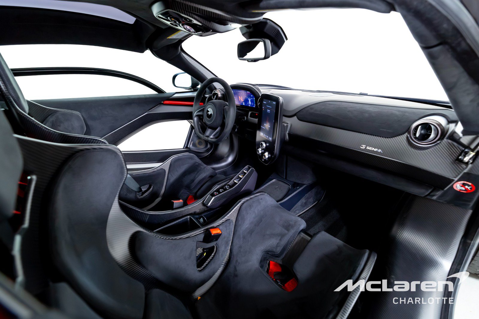 Used 2019 McLaren Senna RWD image 21