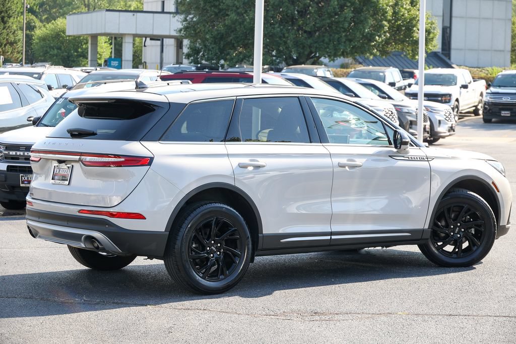 Used 2023 Lincoln Corsair AWD w/ Equipment Group 101A image 30