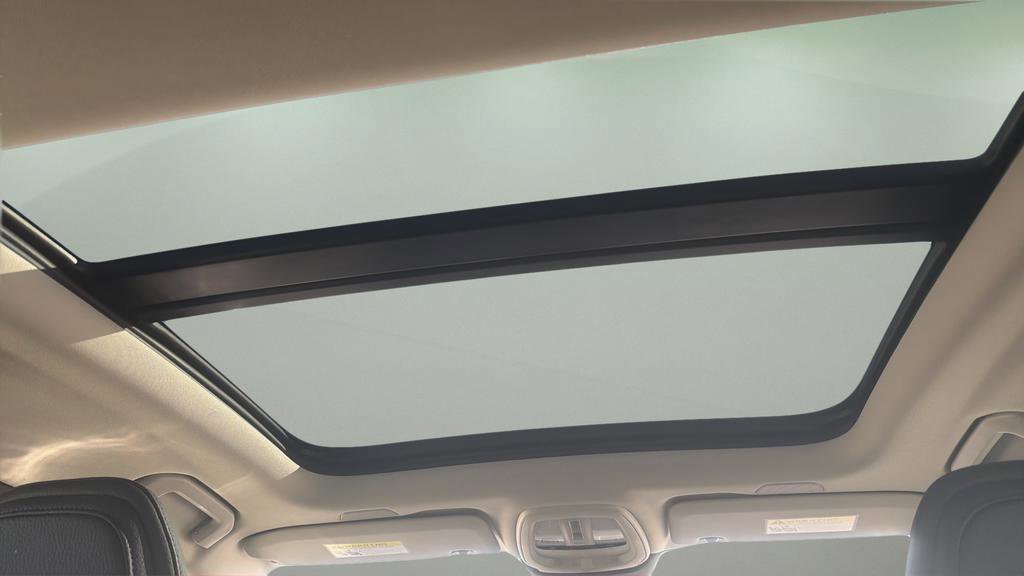 Used 2023 Volvo S60 T8 Plus image 20