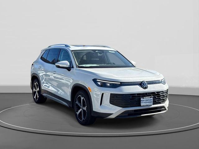 New 2026 Volkswagen Tiguan SE FWD image 1