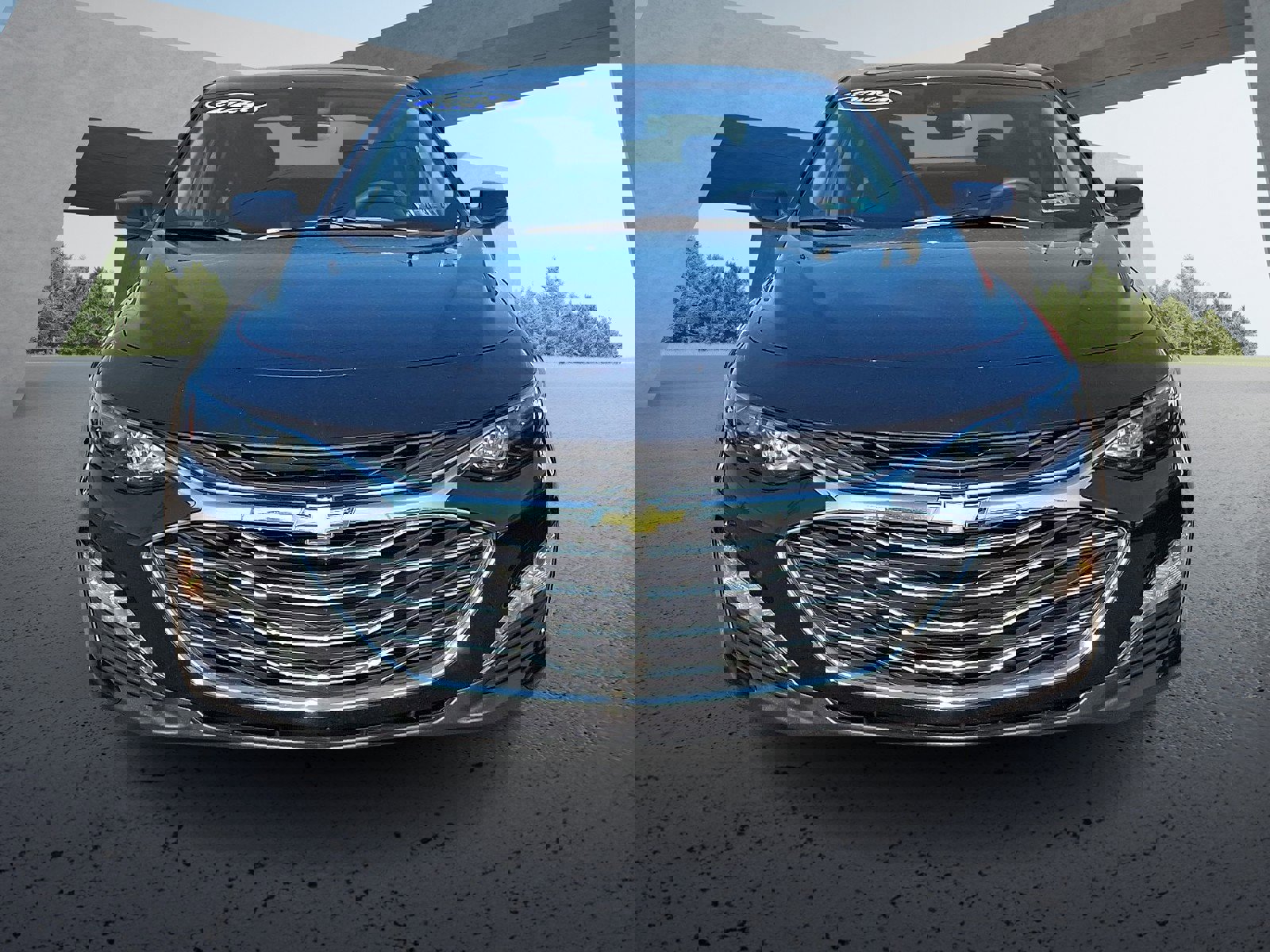 Used 2024 Chevrolet Malibu LT FWD image 2