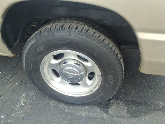 Used 2013 Ford E-150 and Econoline 150 XLT w/ XLT Premium Pkg image 9