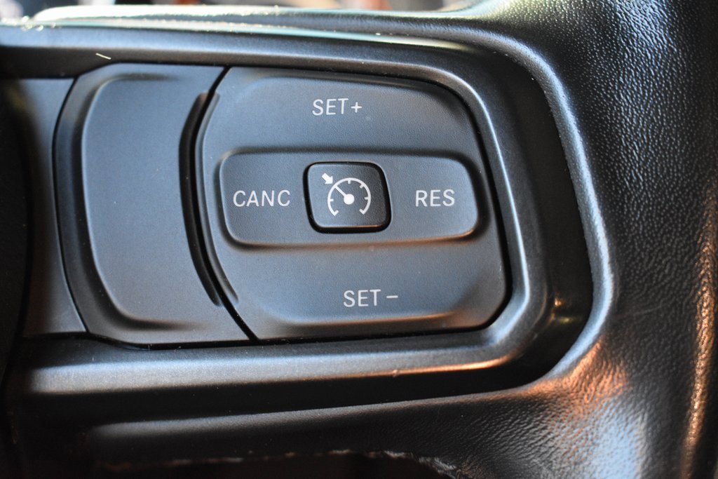 Used 2022 Jeep Gladiator Willys image 17