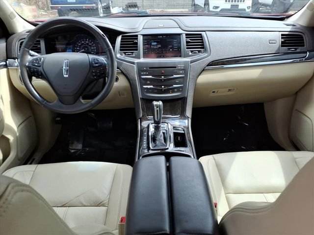Used 2013 Lincoln MKS AWD image 15