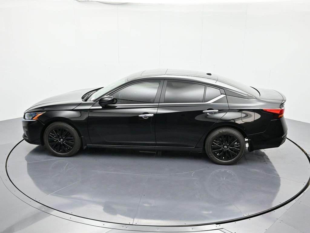 New 2025 Nissan Altima 2.5 SV w/ SV Special Edition Package image 35