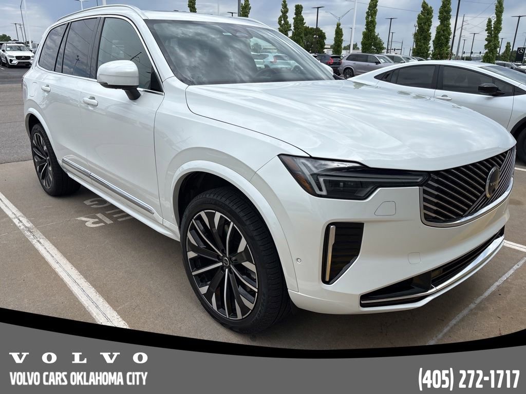 Used 2025 Volvo XC90 T8 Plus w/ Protection Package Premier AWD/4WD image 4