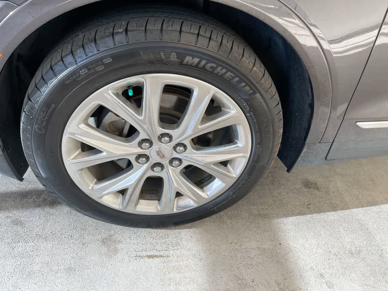 Used 2018 Cadillac XT5 Luxury w/ Driver Awareness Package AWD/4WD image 10