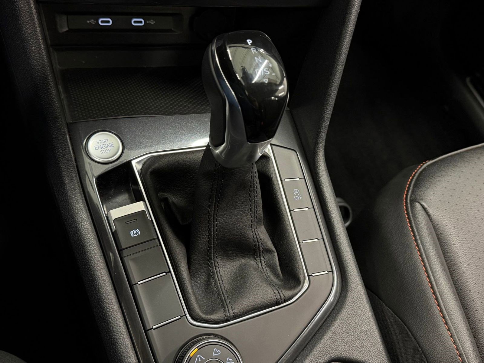 Used 2024 Volkswagen Tiguan Wolfsburg Edition image 12