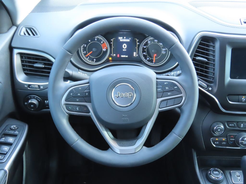 Used 2020 Jeep Cherokee Latitude Plus w/ Comfort/Convenience Group image 6