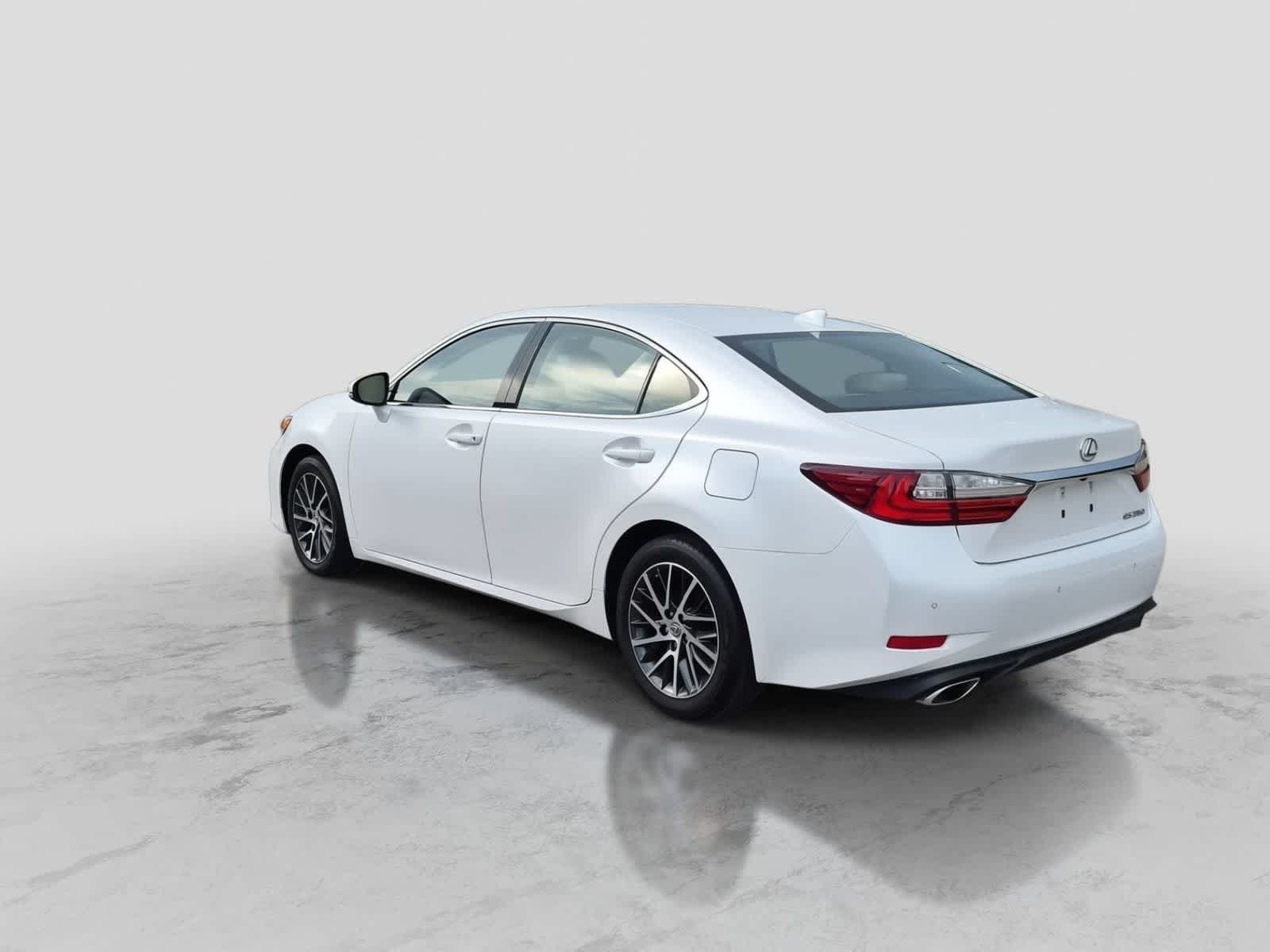 Used 2017 Lexus ES 350 w/ Navigation System Package FWD image 6