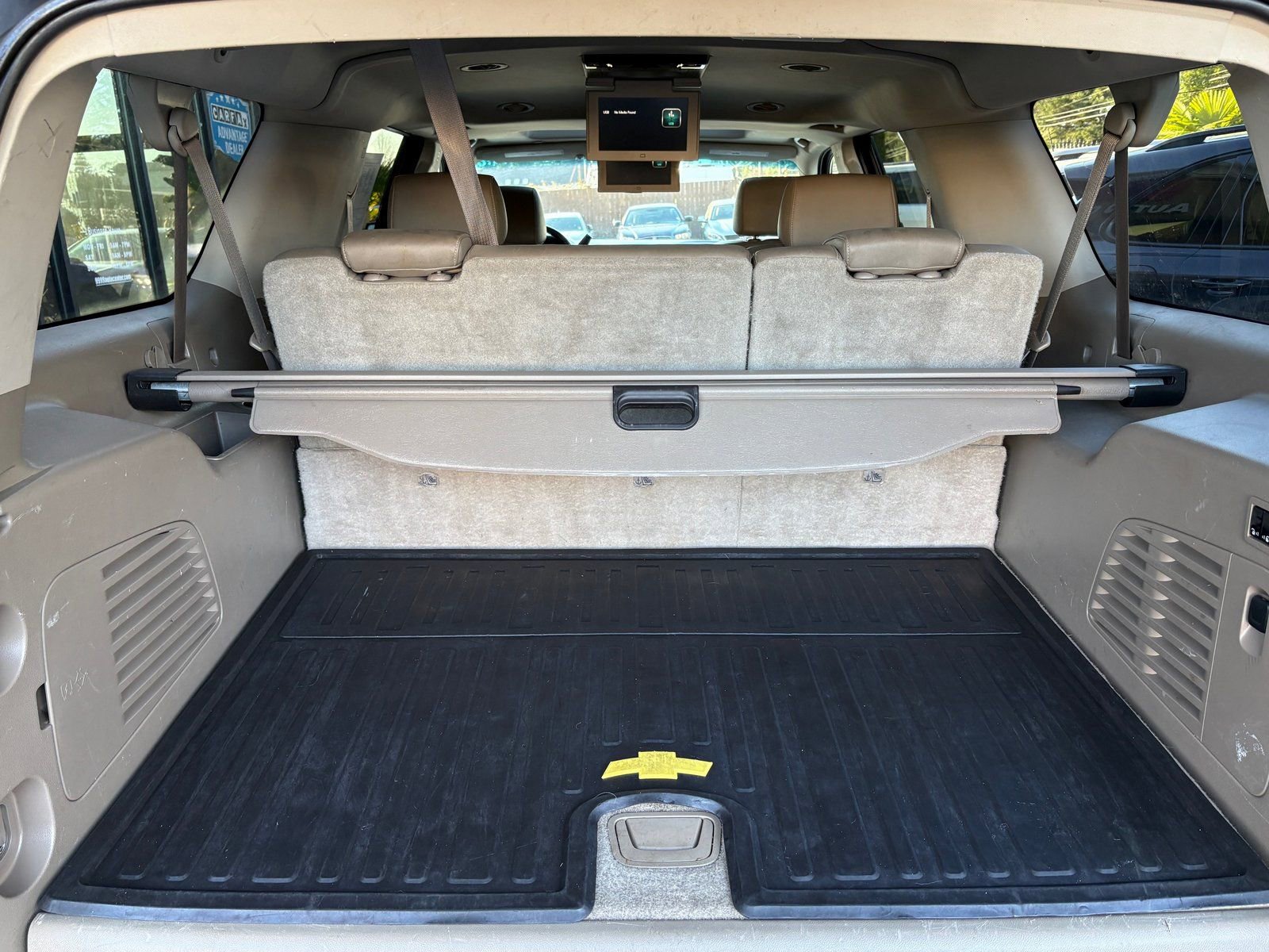 Used 2015 Chevrolet Suburban LTZ image 27