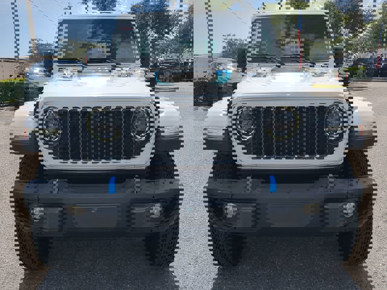 Used 2024 Jeep Wrangler Unlimited Rubicon 4xe image 3