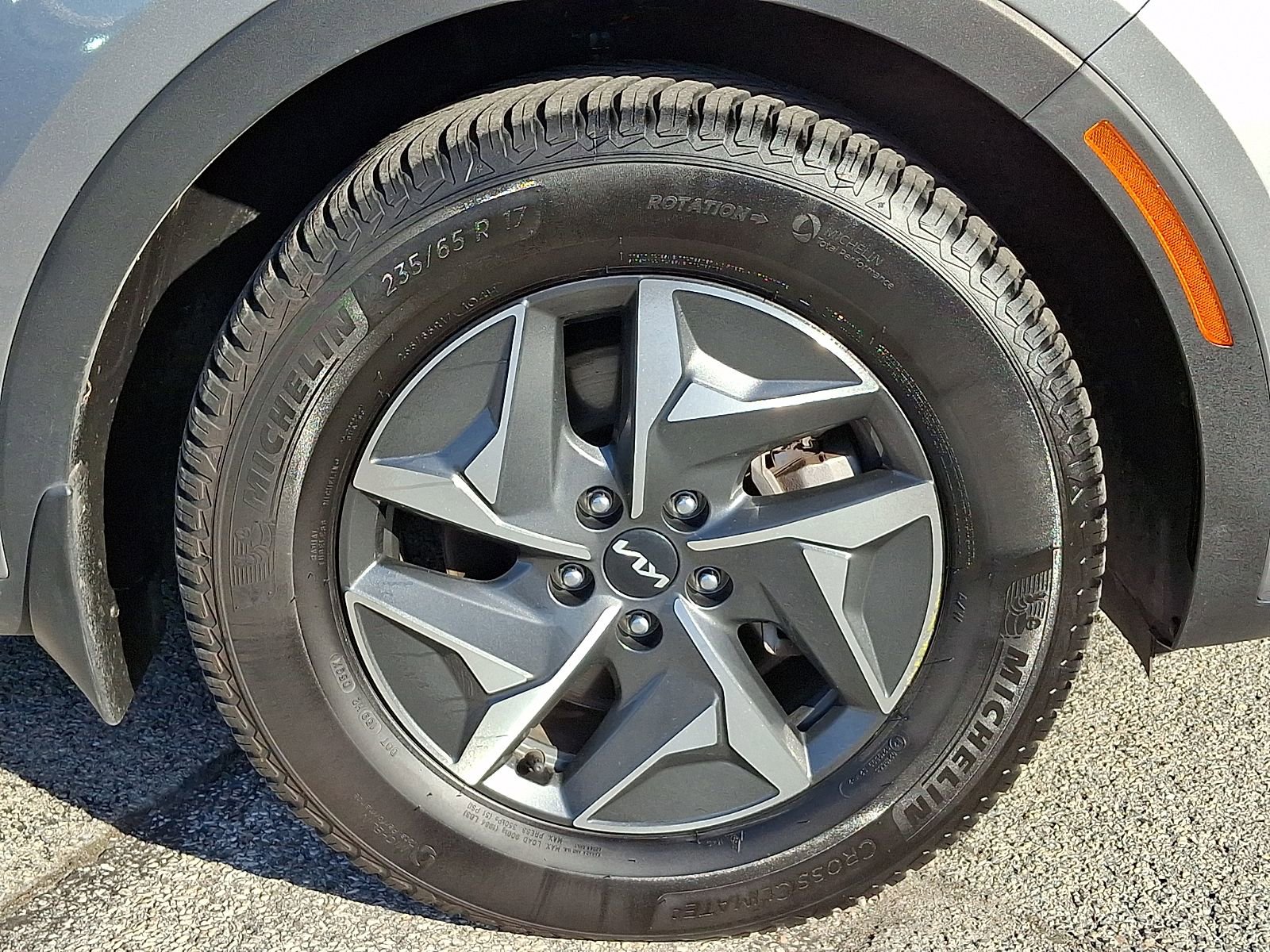 Used 2022 Kia Sorento S image 9