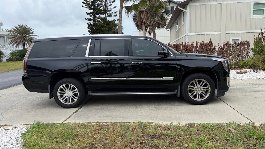 Used 2016 Cadillac Escalade ESV 2WD image 2