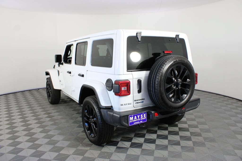 Used 2025 Jeep Wrangler Unlimited Sahara w/ Safety Group AWD/4WD image 21