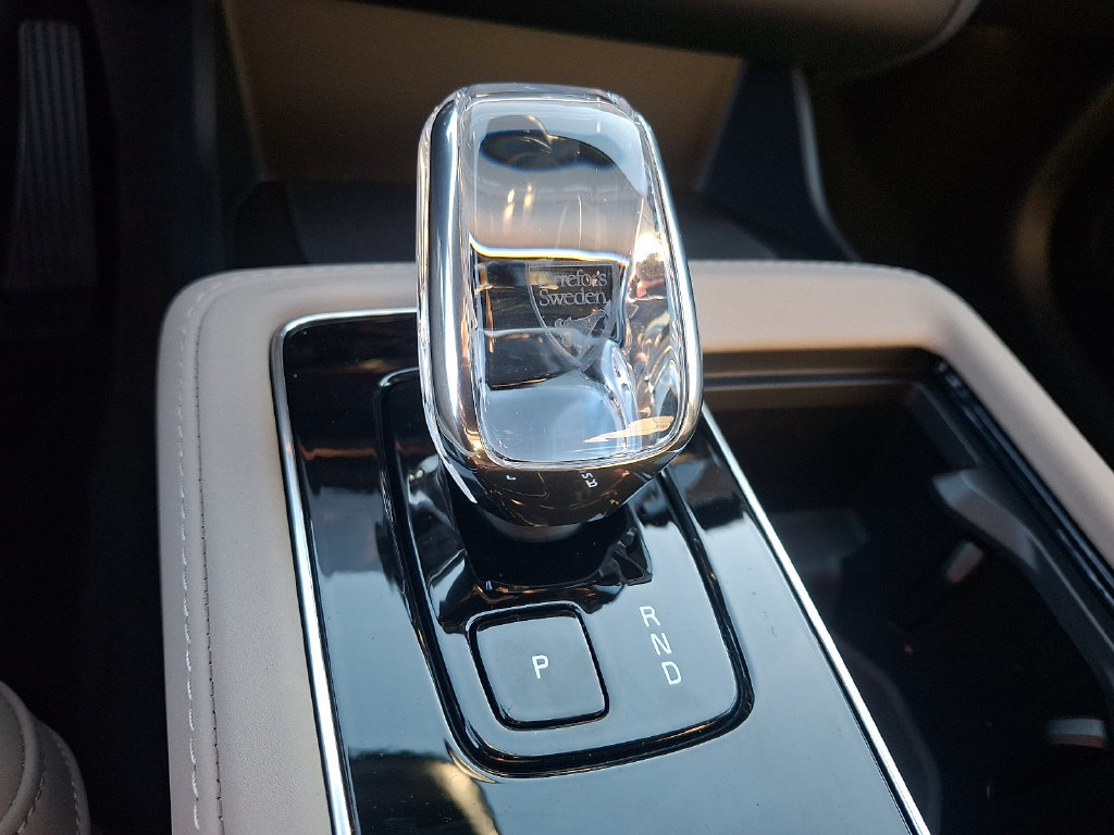 New 2027 Volvo XC90 B6 Plus AWD/4WD image 12