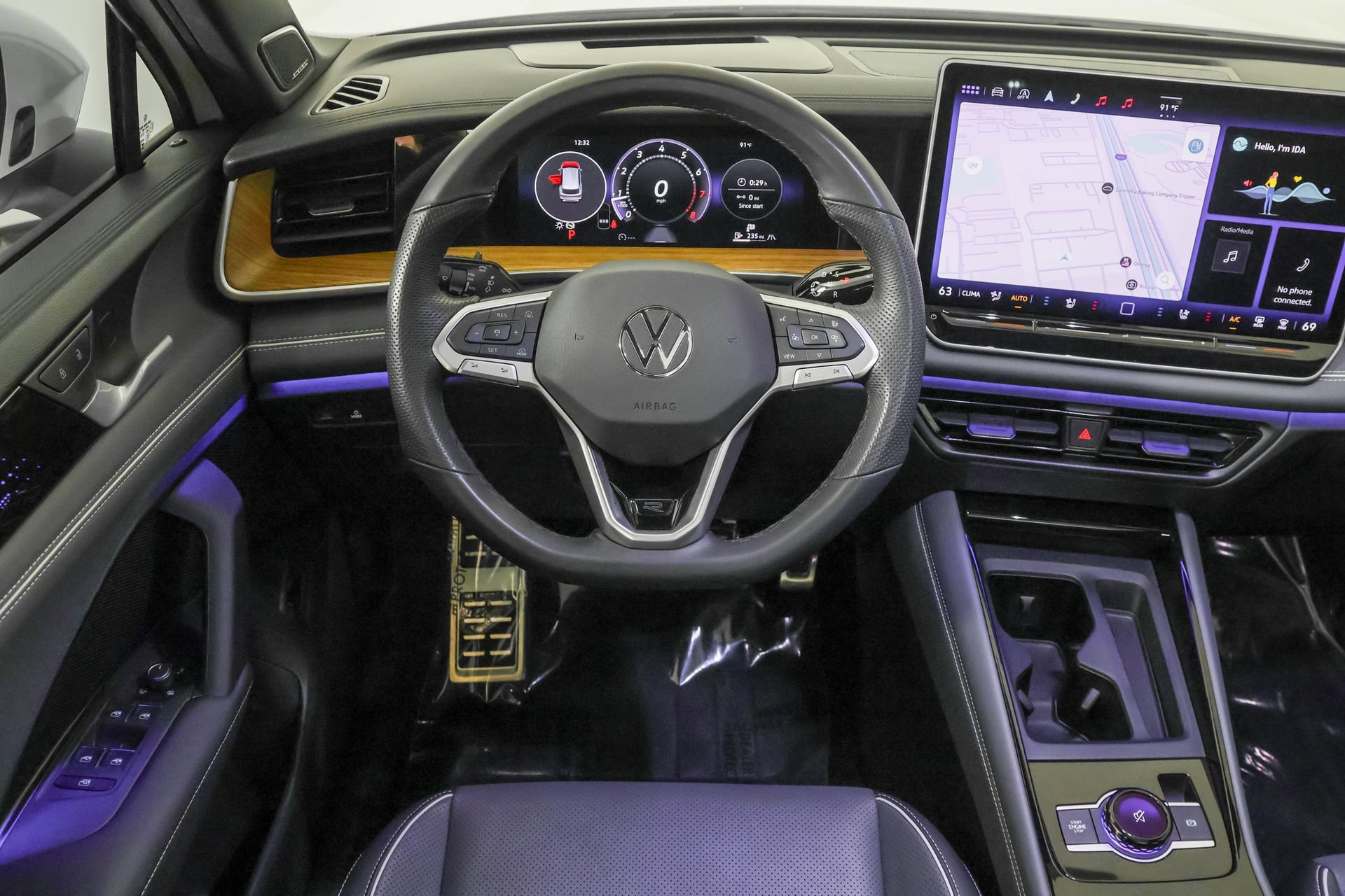 Used 2025 Volkswagen Tiguan SEL R-Line AWD/4WD image 40
