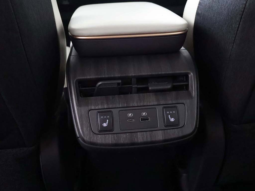 Used 2023 Nissan Ariya ENGAGE image 49