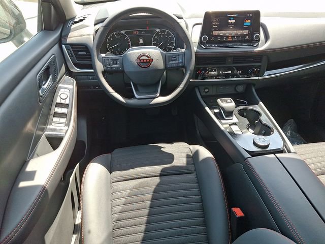 New 2026 Nissan Rogue SV AWD/4WD image 9